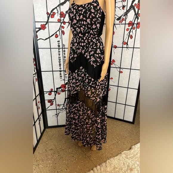 CANDIES Maxi Spaghetti Strap Dress. Floral and Lace Design. Size Med. in EUC. - Picture 9 of 10